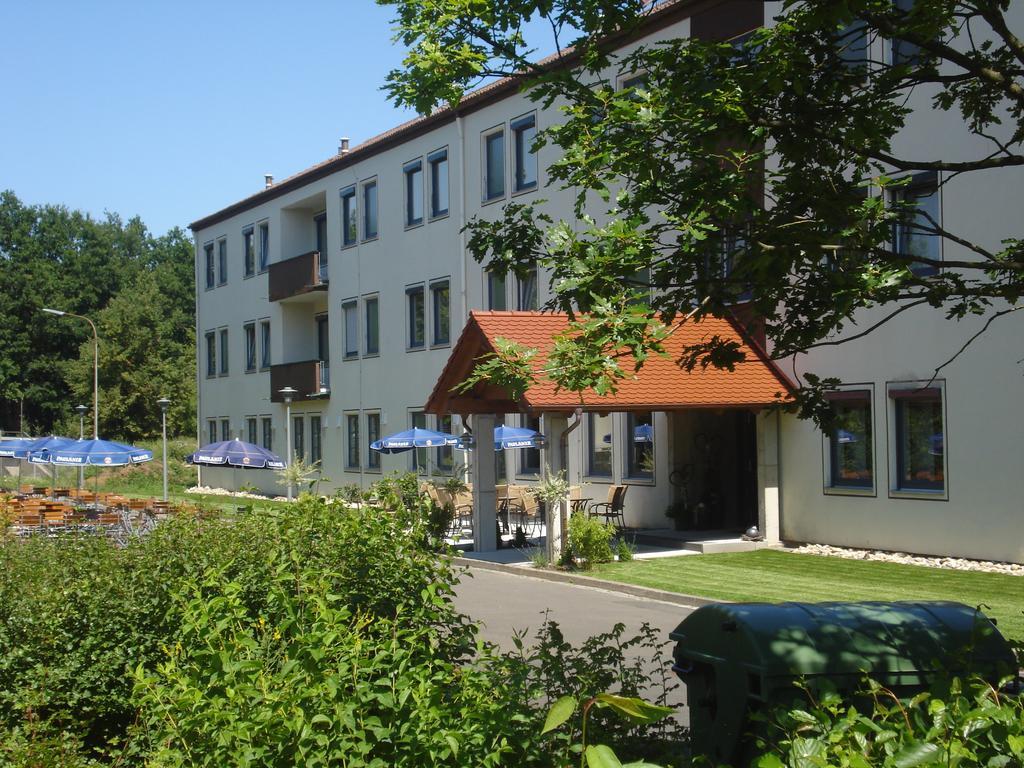 Landhotel Zur Alten Kaserne Ebern Bagian luar foto