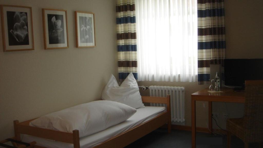 Landhotel Zur Alten Kaserne Ebern Bagian luar foto